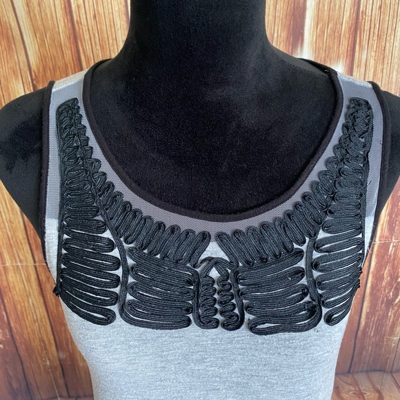 Carmen Marc Valvo Women’s Sleeveless Blouse Sz L - Picture 2 of 7